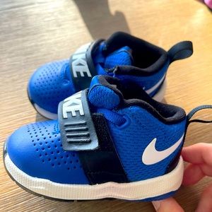 Baby boy Nike size 4c black and blue